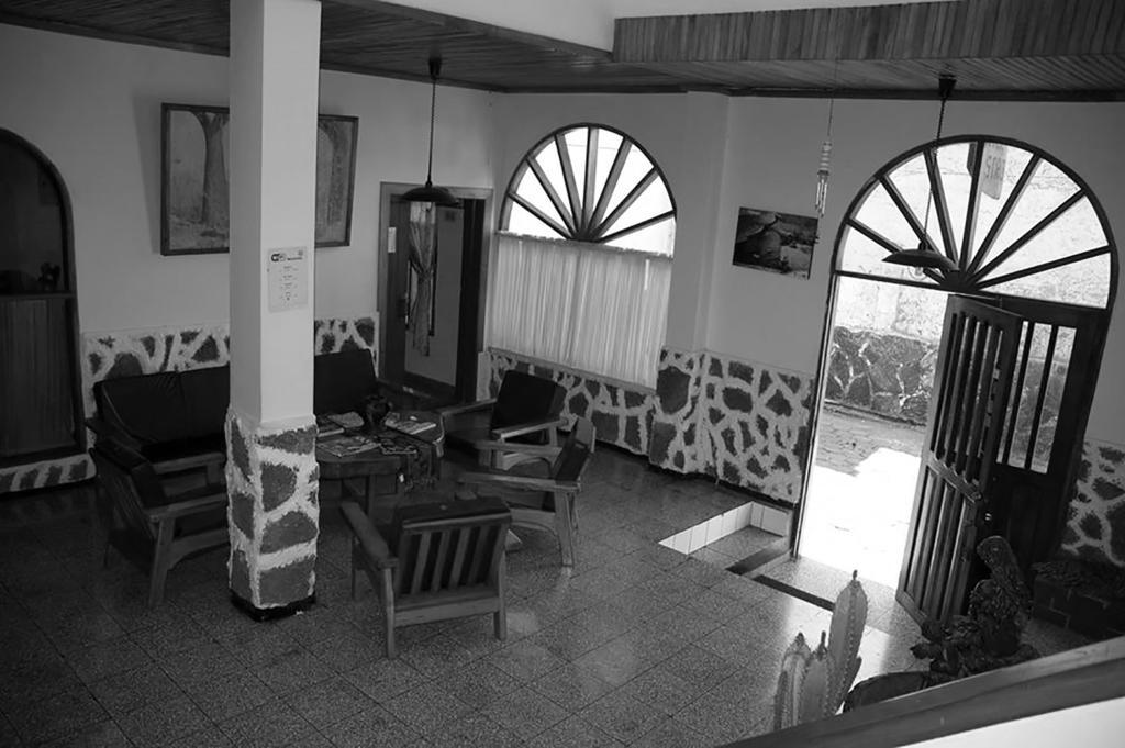 Hostal Castro Galapagos Puerto Ayora  Extérieur photo
